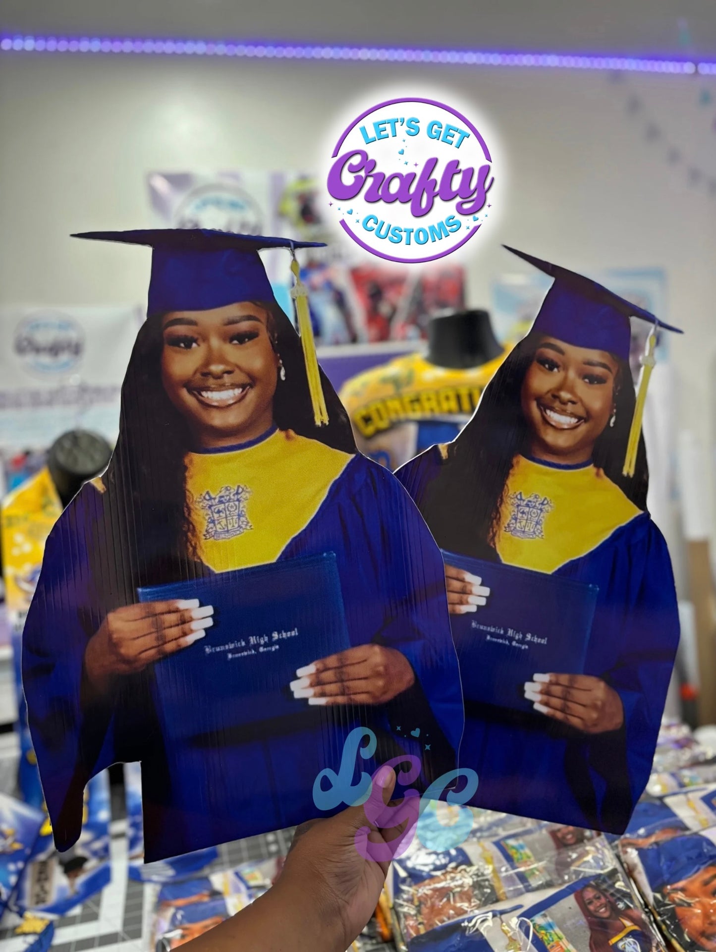 Big Heads & Cut Outs